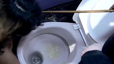 ទាសករផ្លូវភេទឯកជនដ៏ស្រស់ស្អាតរបស់ខ្ញុំ Melanie Memphis ។ នាងជាទាសករដែលខ្ញុំចូលចិត្ត នាងមើលទៅស្លូតត្រង់ ក្មេងជាងវ័យ ចូលរន្ធគូថ ដើរតួជាតួ ហើយខ្ញុំអាចប្រើនាងនៅពេលណាដែលខ្ញុំចង់បាន។ ផ្នែកទី 1 ។